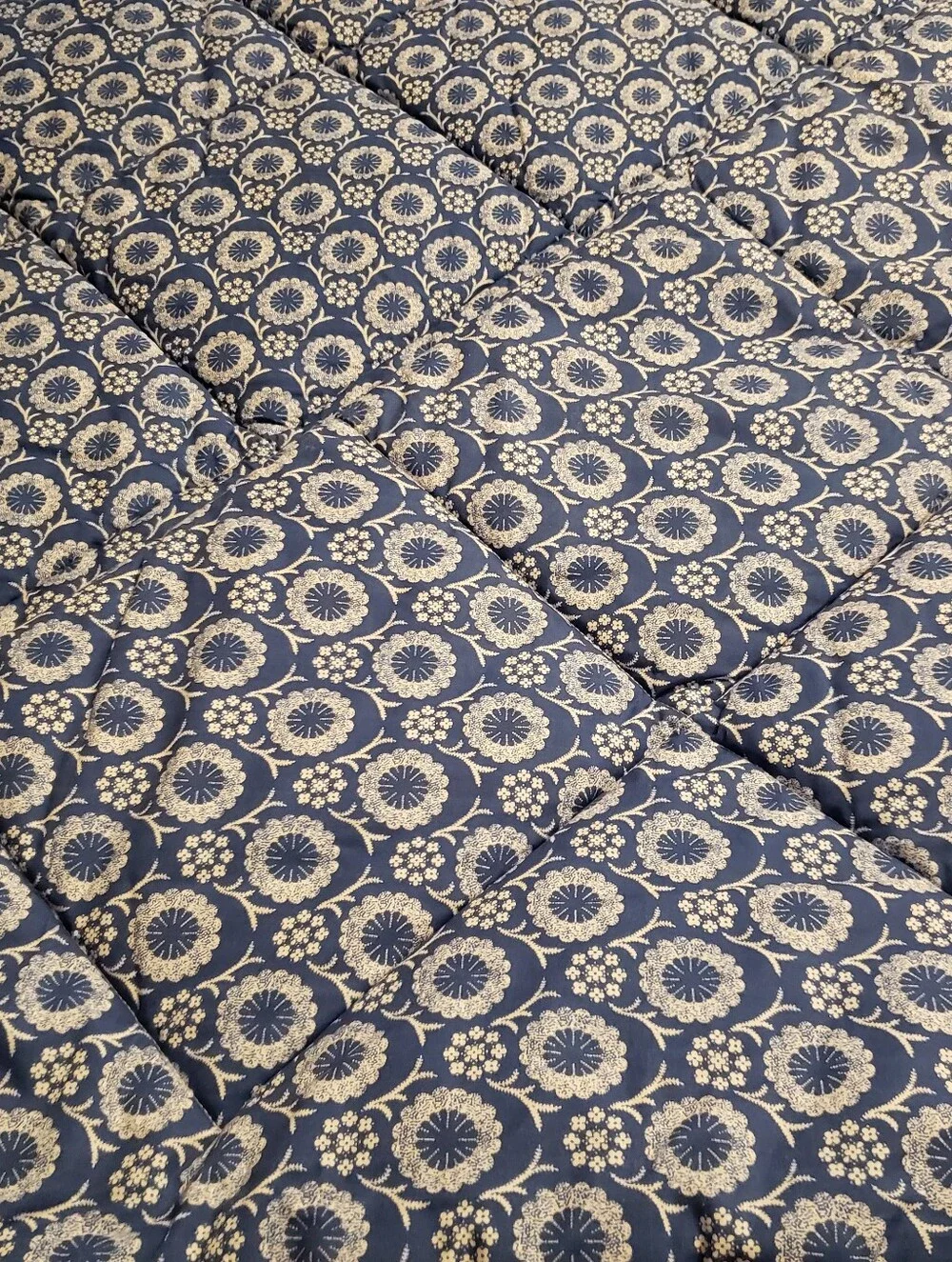 Pottery Barn Full/Queen Comforter